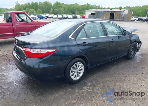 2016 Toyota Camry Le z USA, uszkodzony, nr VIN 4T4BF1FK1GR562175